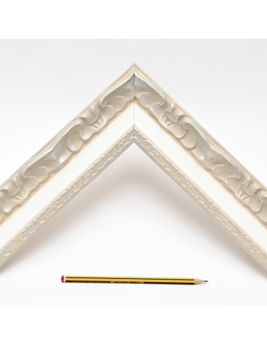 Marco labrado plata y blanco