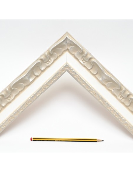 Marco labrado plata y blanco