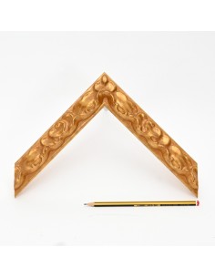 Marco madera labrada decorado oro viejo 2