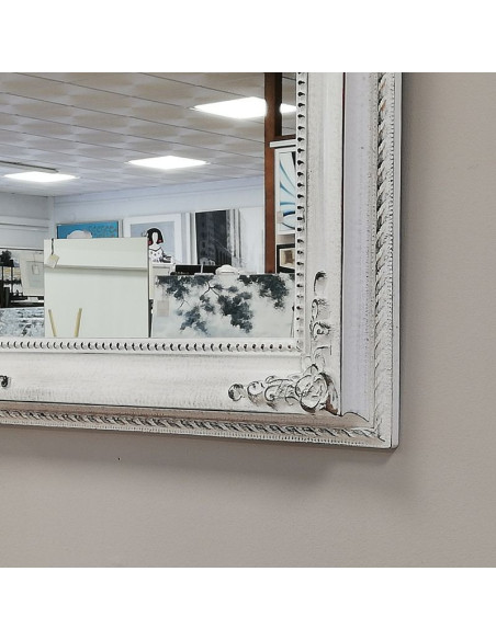 Espejo con marco estilo Isabelino