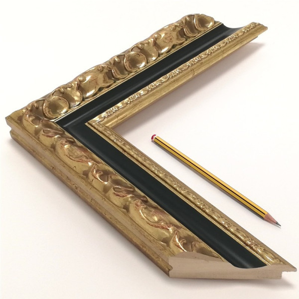 Marco oro viejo y talla entrecalle verde P-9