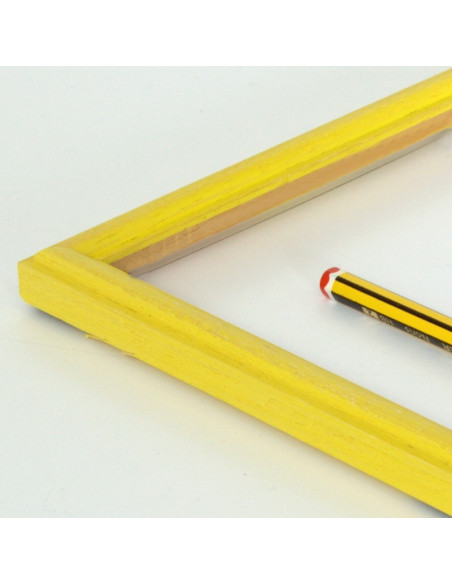 marco peque amarillo