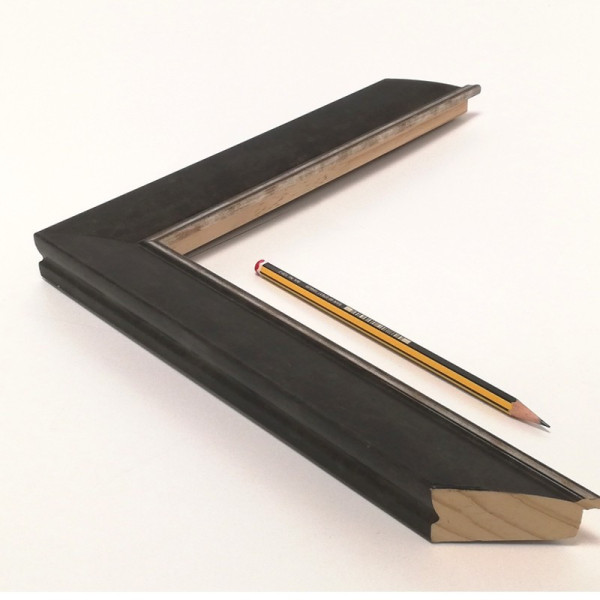 Marco madera grafito y filo plata M-37