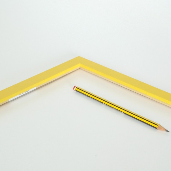 Marco amarillo 2 cm. E-22