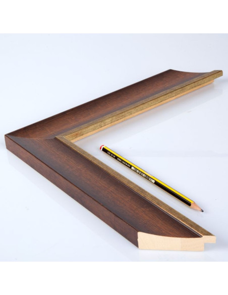 Marco madera nogal filo dorado