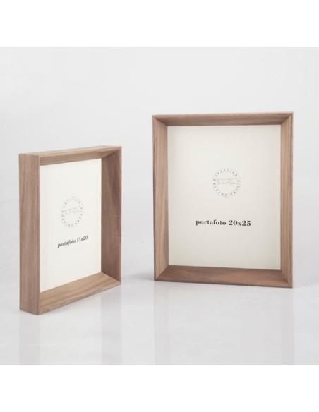 Moldura en madera nogal